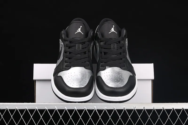 All categories Air Jordan Jordan series basketball shoes Air Jordan 1 Low G version pure original Air Jordan 1 Low AJ1 Joe 1 low-top black silver cultural and leisure sports sneakers DA5551-001